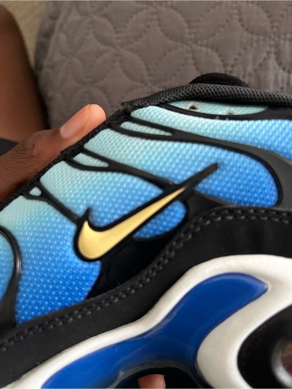 Nike Kids Blue Gradient Sneakers with Gold Swoosh and Black Trim